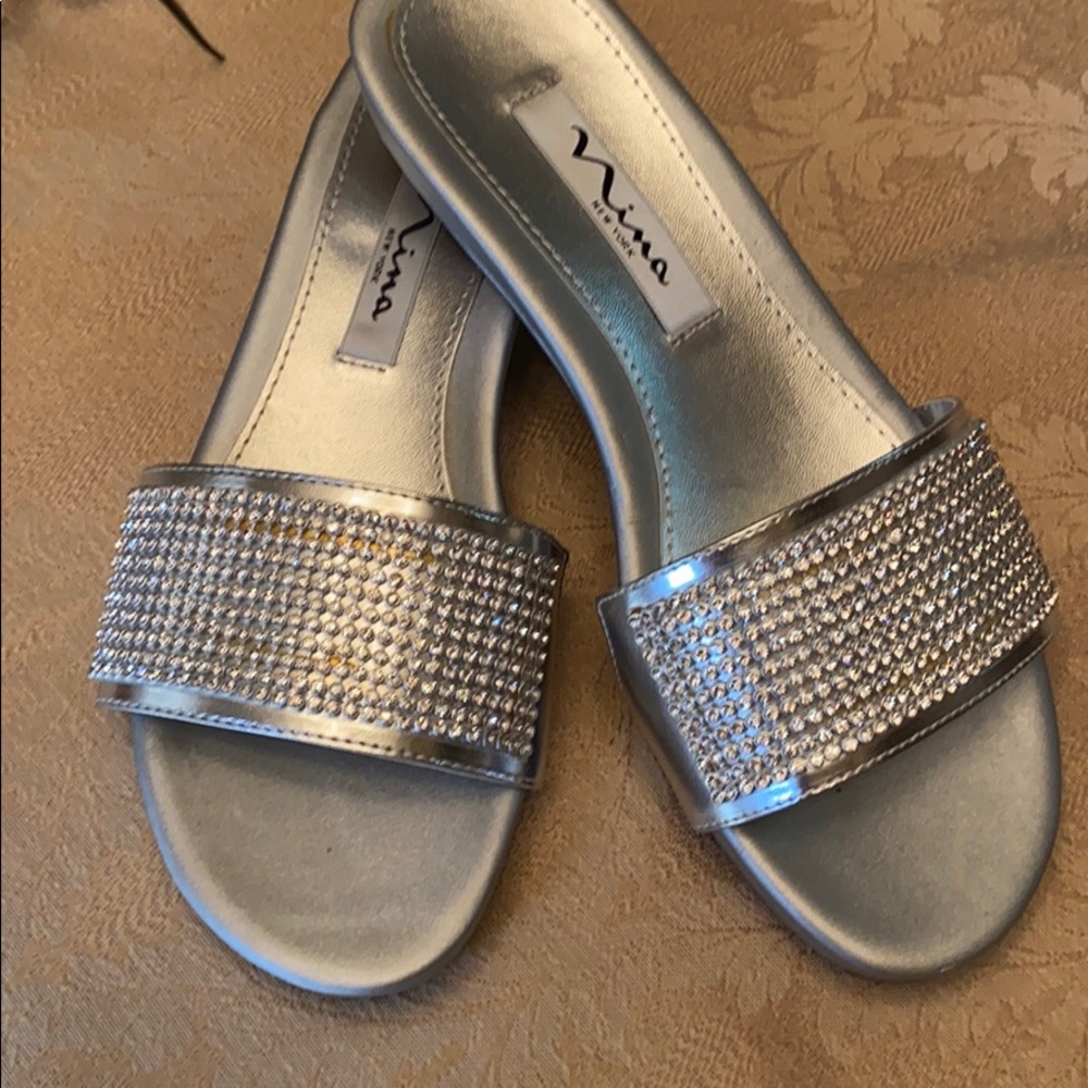 Women’s Nina slides